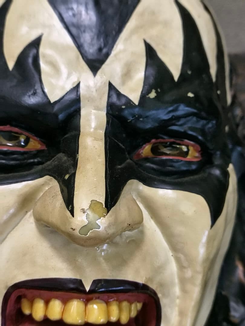 KISS Gene Simmons レリーフ 2,691体目15,000体限定！