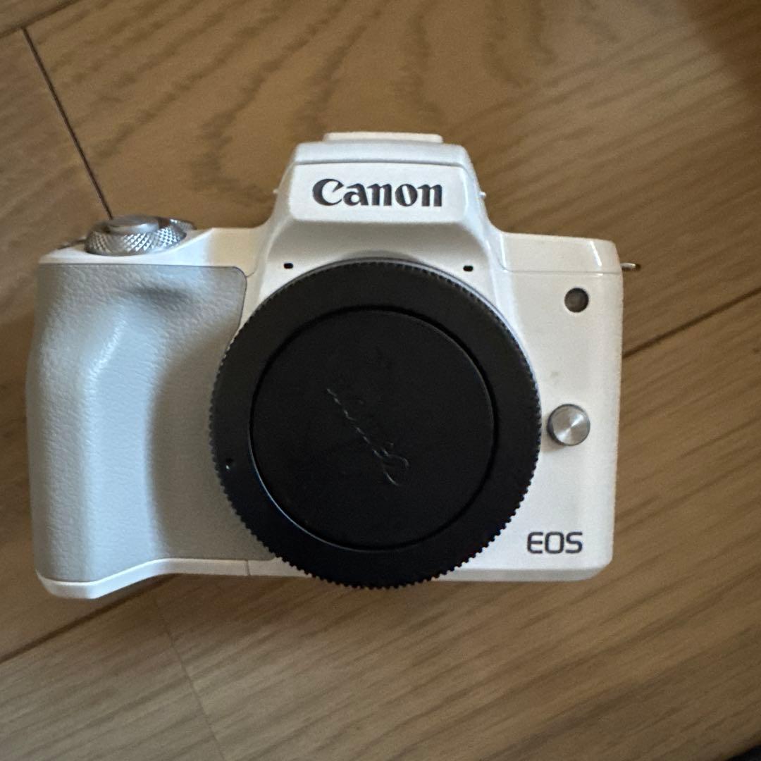 Canon EOS kiss M ミラーレス一眼 ホワイト 3本レンズ付き