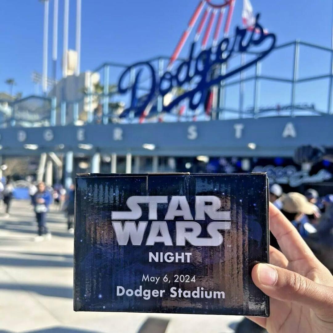 【激レア】ドジャース球場配布　スターウォーズ ナイト　ミレニアムファルコン