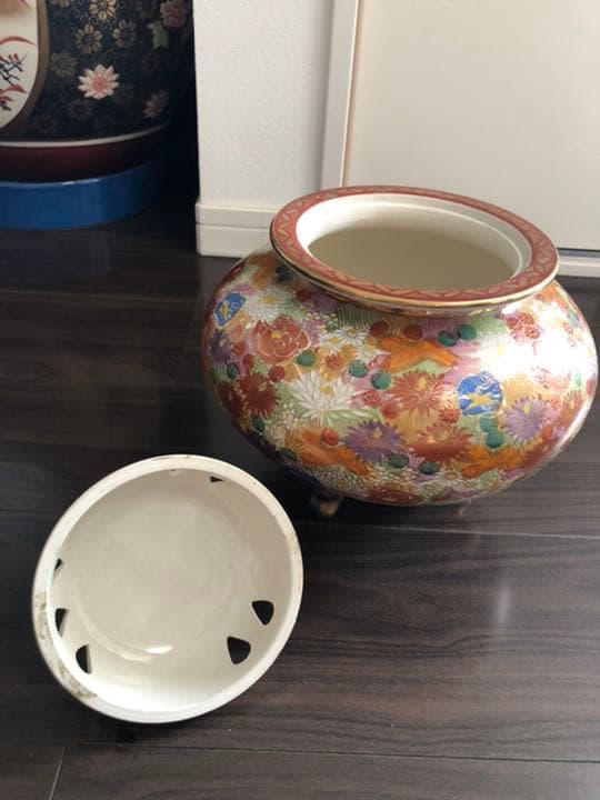 九谷花詰大きな三足金色狮子头香炉