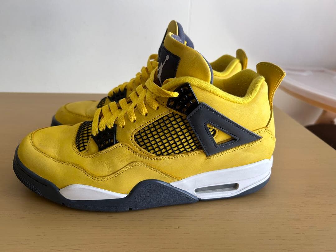Air Jordan 4 イエロー