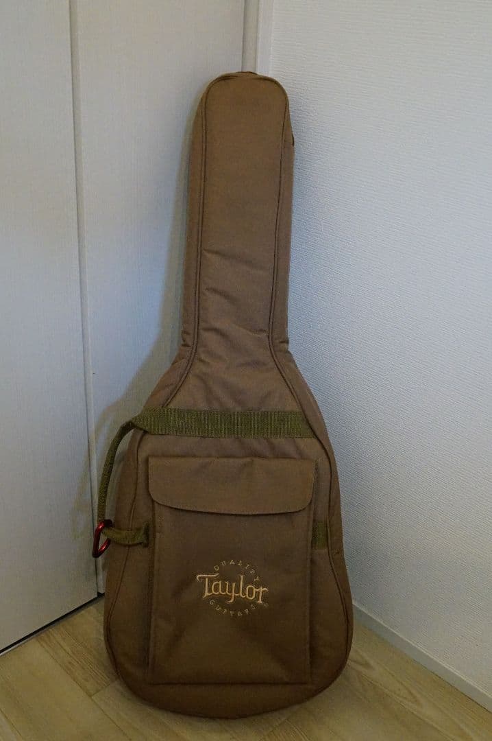 【美品・新品弦交換済】Taylor Baby ミニアコギ テイラー