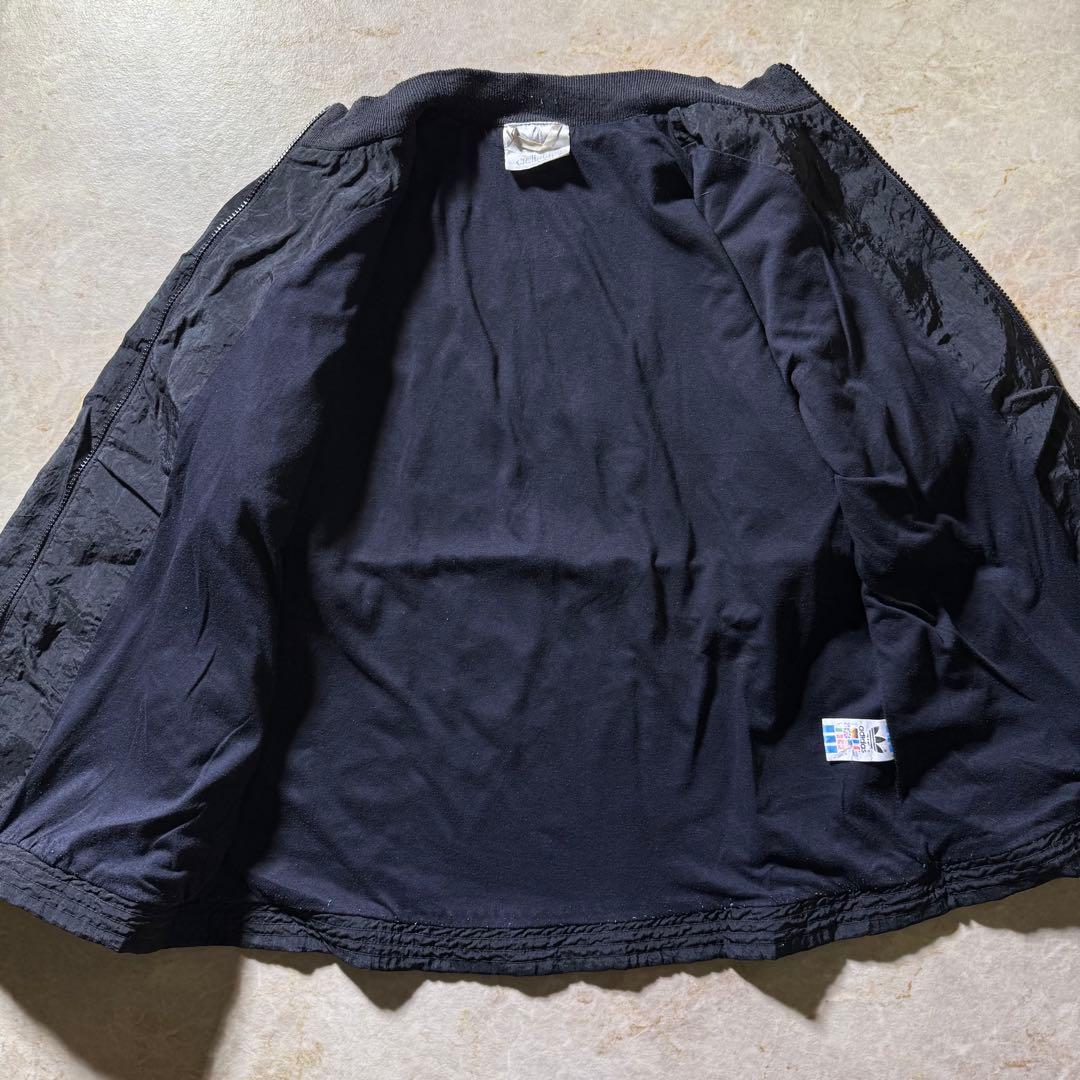 90s adidasナイロンジャケットL万国旗銀タグ CBOYクレイジーパターン