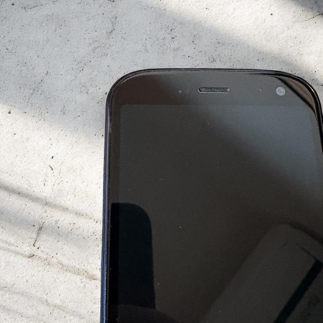 【美品】docomo らくらくスマートフォン F-52B ネイビー