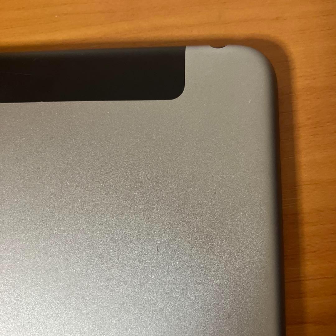 N*h様 美品Apple iPad mini4 第四世代 128GB Cellu