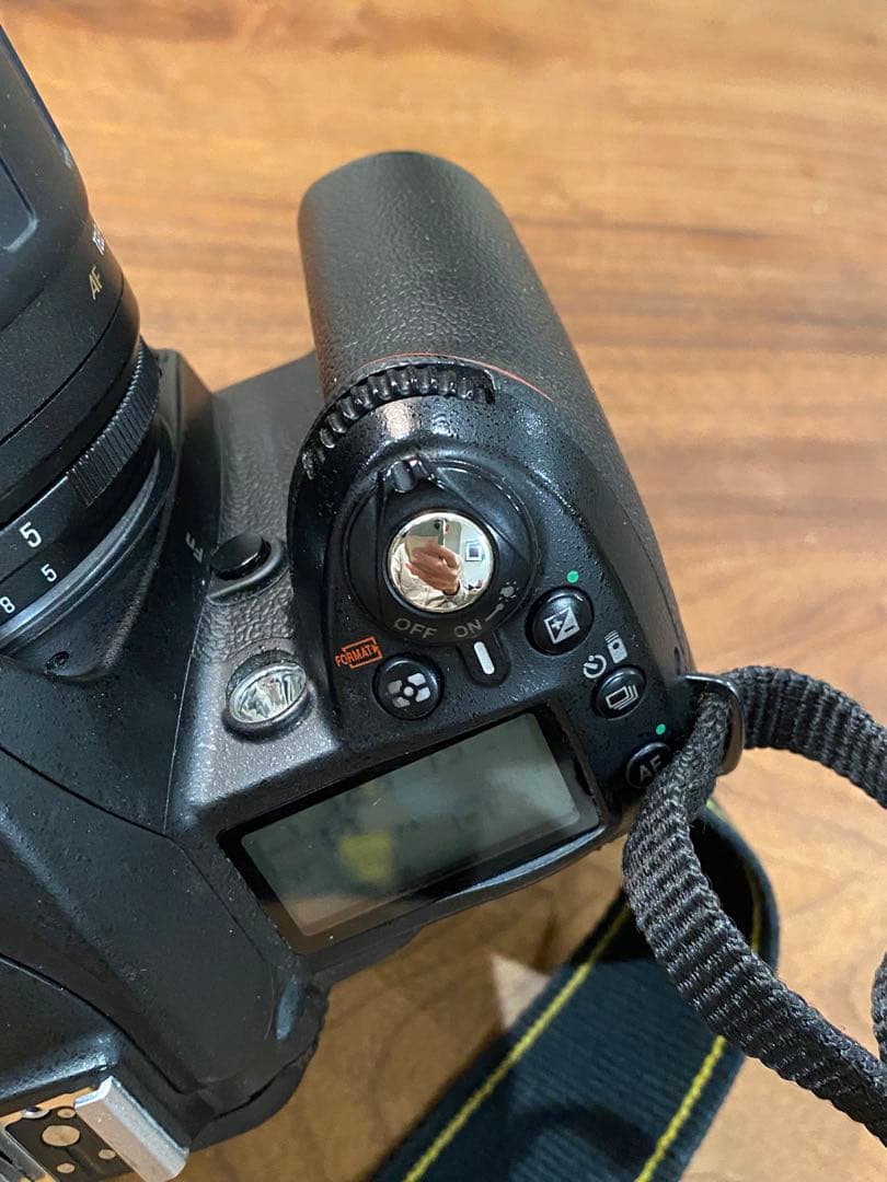 Nikon D90 デジタル一眼Tamron 100-300レンズ付　動作品