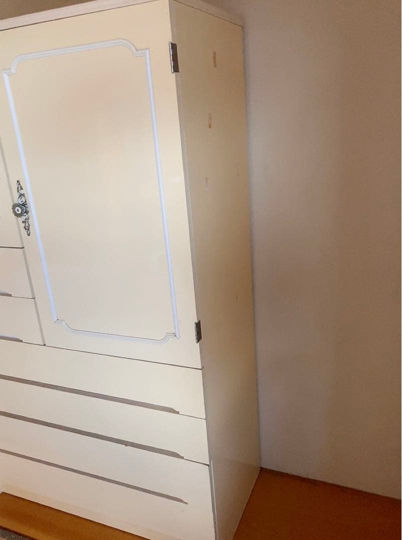 昭和レトロ　タンス　クリーム色　ハンガー掛けあり　子供用　育児タンス　幼児