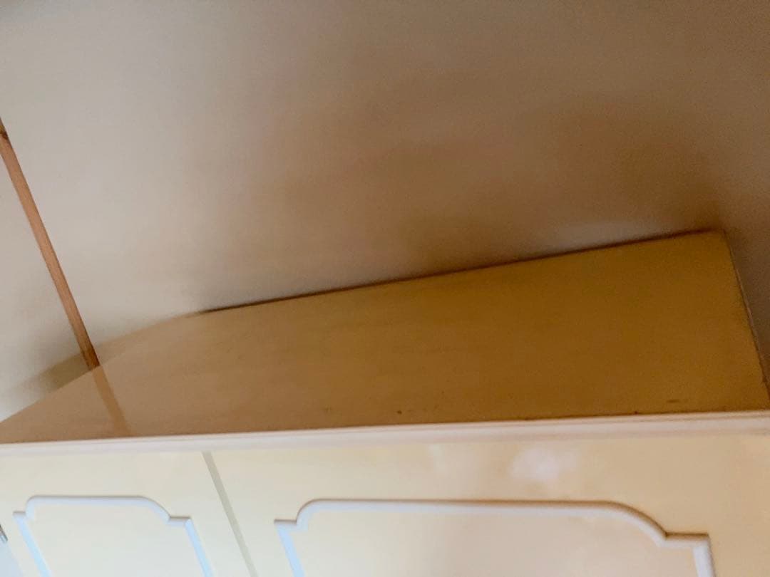 昭和レトロ　タンス　クリーム色　ハンガー掛けあり　子供用　育児タンス　幼児