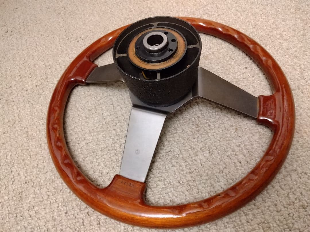 k*u様 SUBARU スバル 純正 ウッドステアリング LEONE レオーネ