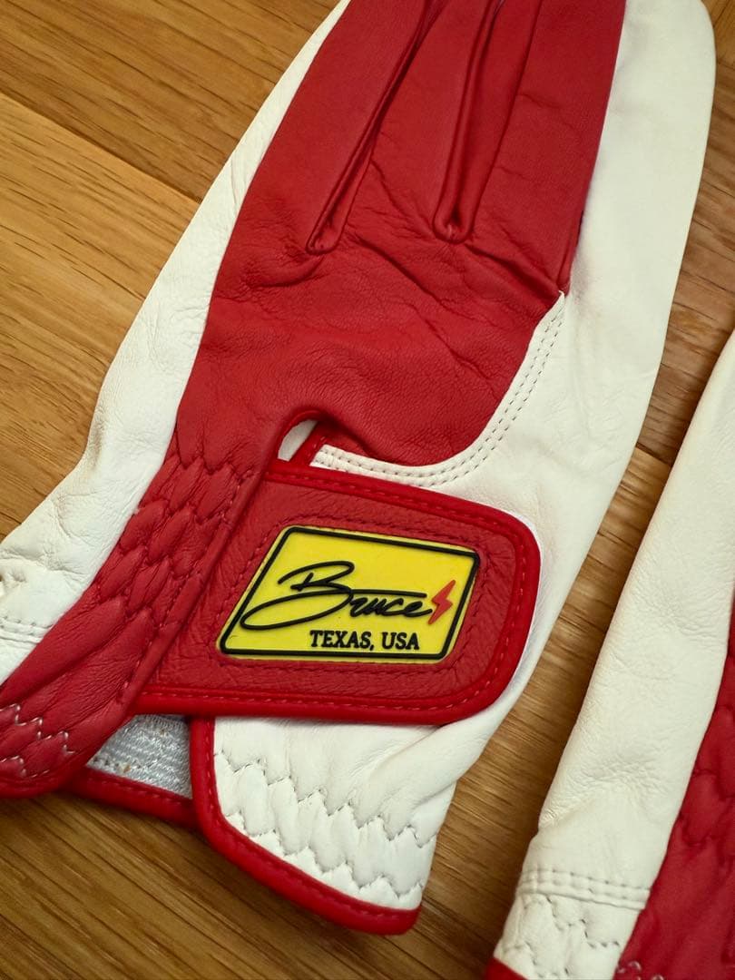 日本未入荷！　BRUCE BOLTのゴルフ用グローブ