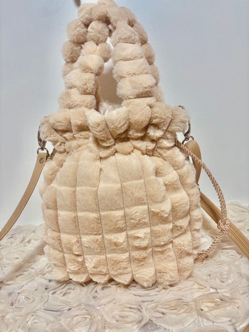 コヤンイサムチョン　フワフワ巾着バッグ ショルダーバッグ