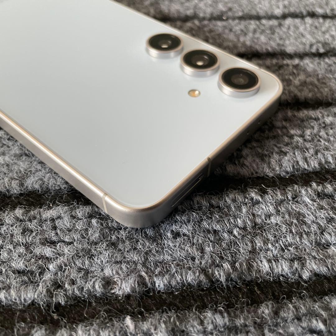 22 美品 Galaxy S24 FE 128GB ブルー