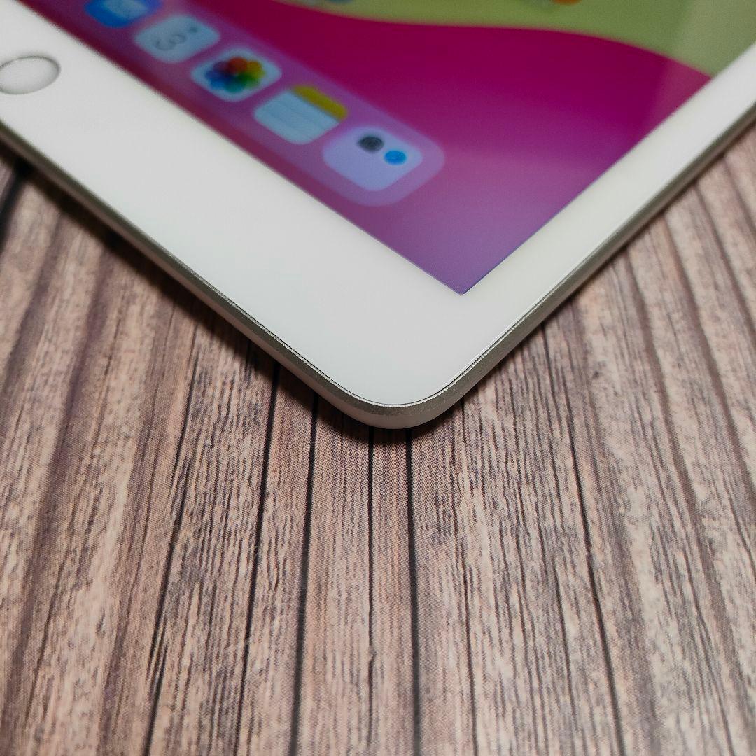 iPad 第8世代 32GB シルバー 美品