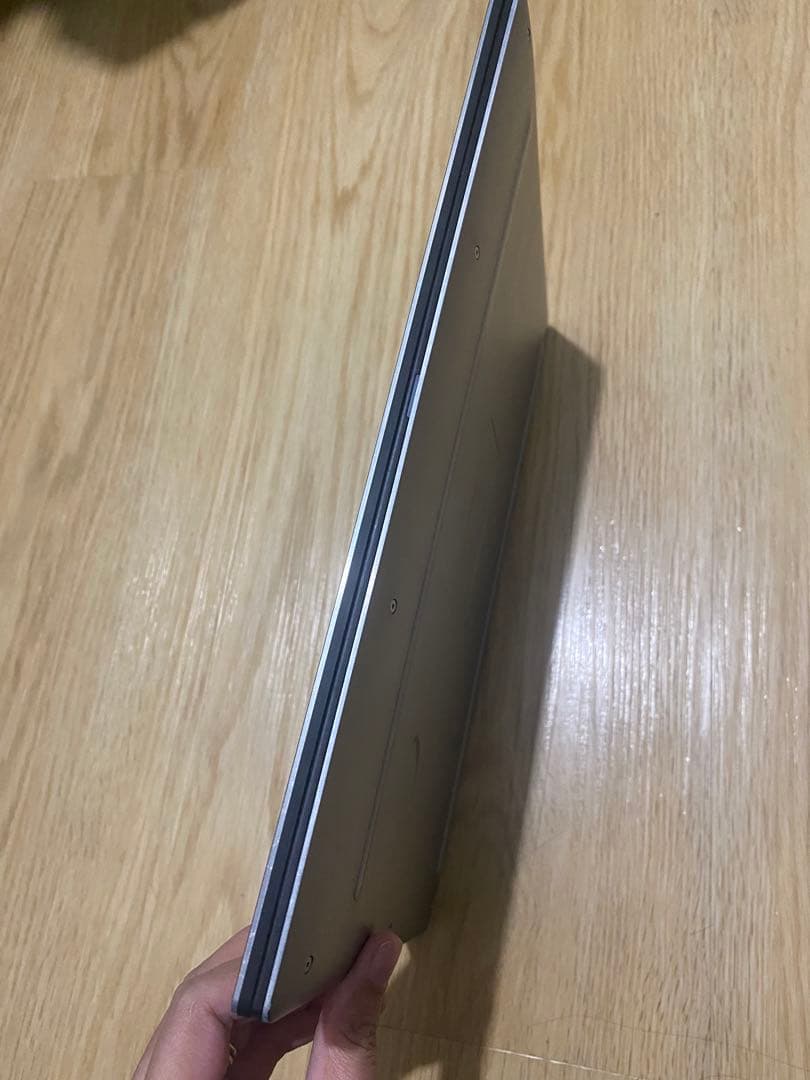 Dell XPS 9365 2-in-1ノートパソコン Core i5-7Y54