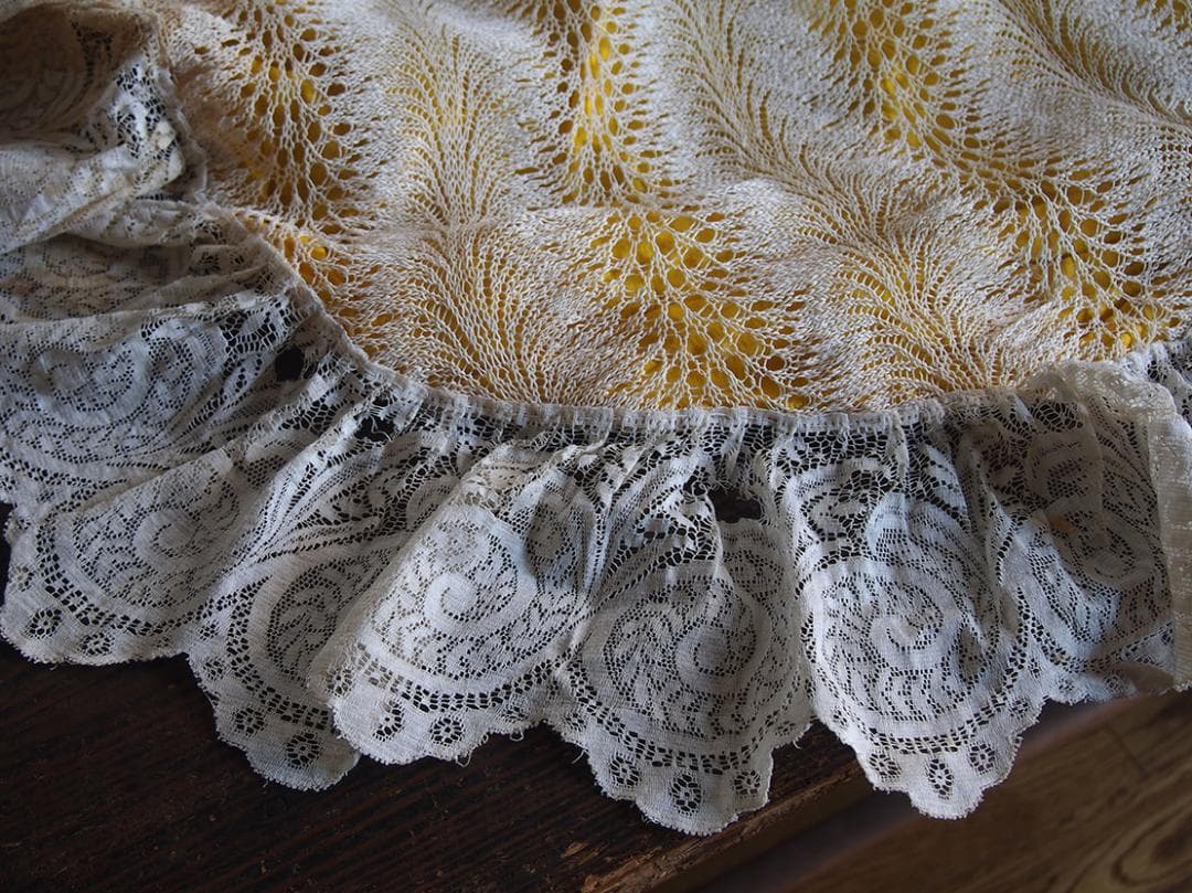 ニッティングレース ベッドカバー 209c×185c+縁飾り 間仕切り/K368