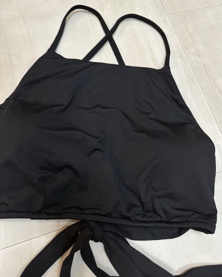 未使用品　emmi 水着　3点セット　ブラック