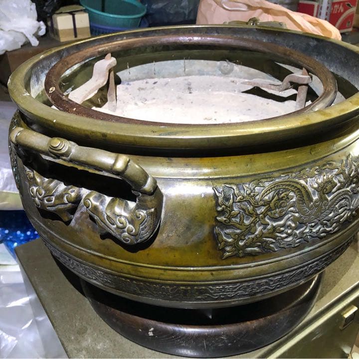 火鉢 ひばち 五徳付き 骨董 アンティーク 大正時代か昭和初期の物です