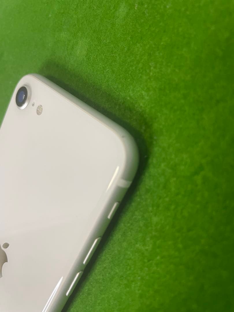 Apple iPhone SE 第2世代 64GB ホワイト SIMフリー