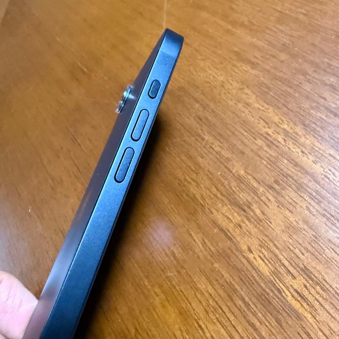 iPhone16e 512gb アメリカ 海外版　SIMフリー　eSIM専用