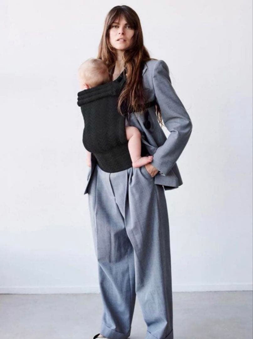 新品未開封：artipoppe　抱っこ紐　ザイガイスト アロー・ゾロ