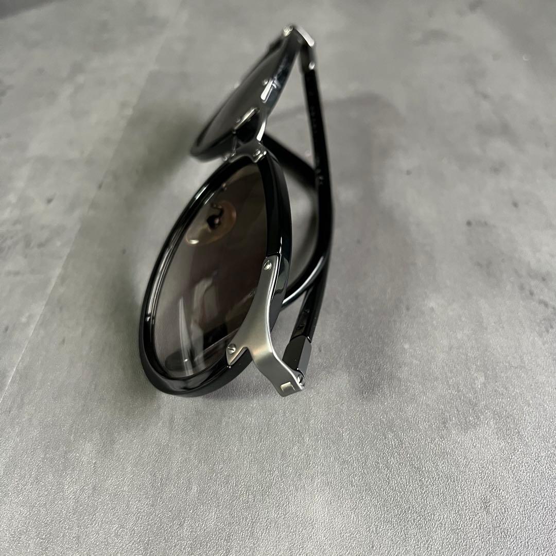 PRADA（プラダ）サングラス OPR 01TS 黒　ブラック