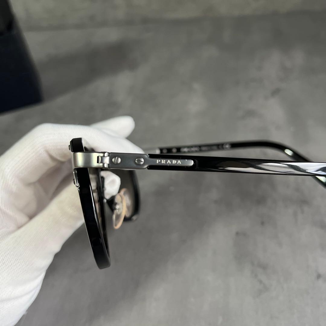 PRADA（プラダ）サングラス OPR 01TS 黒　ブラック
