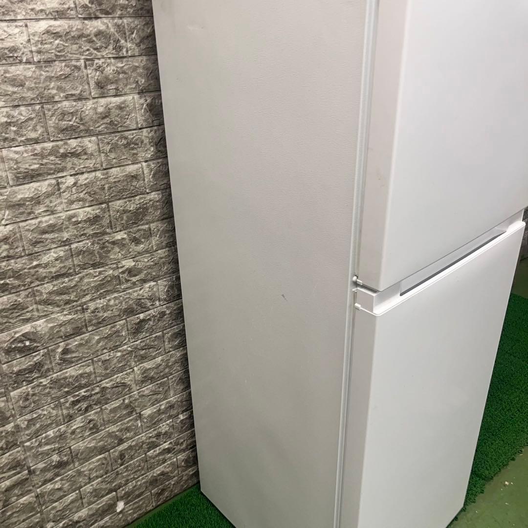 712 ヤマダセレクト　冷蔵庫　小型　一人暮らし　236L 200L強　きれい