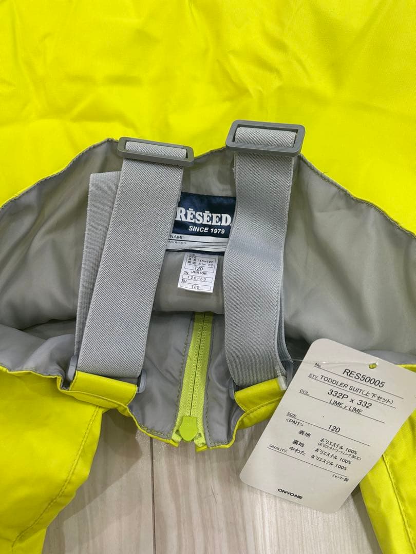 オンヨネ/RESEEDAの子ども用スキーウェア 幾何学模様