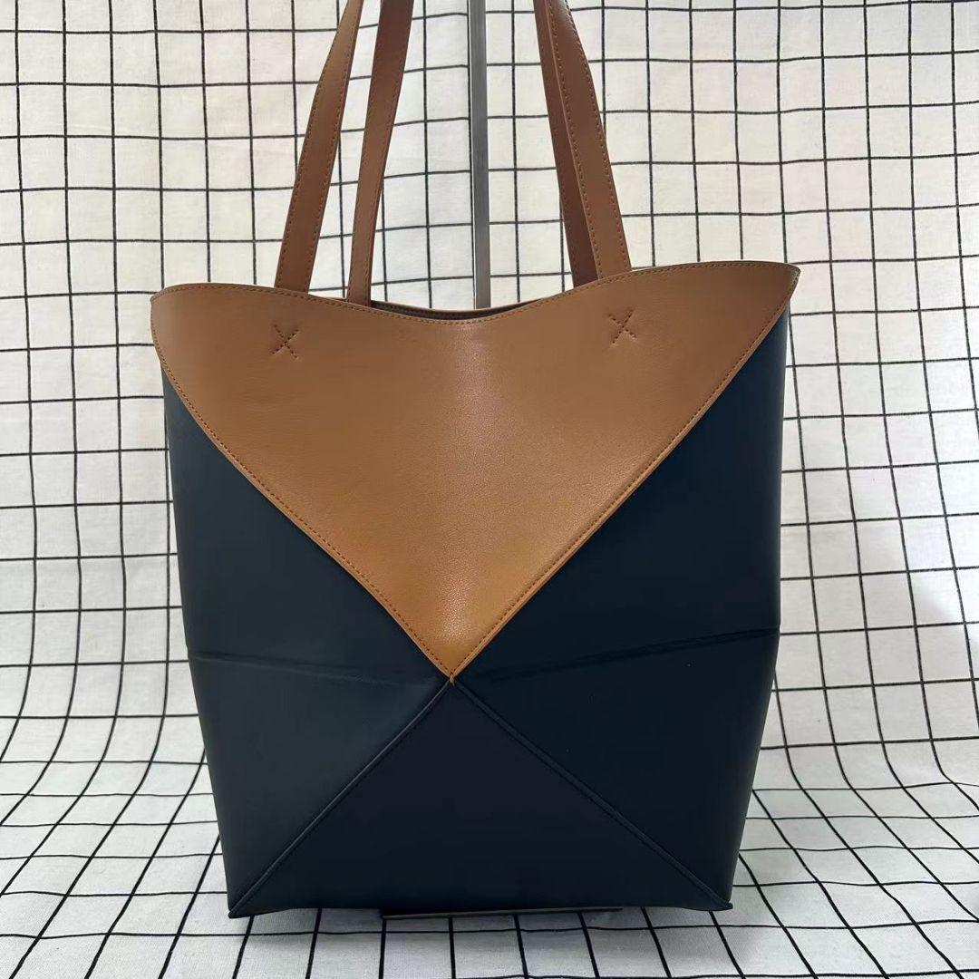 LOEWE　ショルダーバッグ