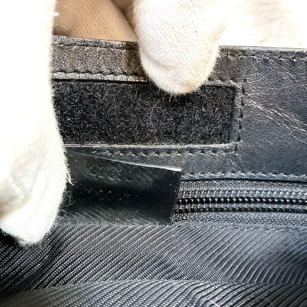 グッチ　サコッシュ　ショルダーバッグ　ナイロン　レザー　黒