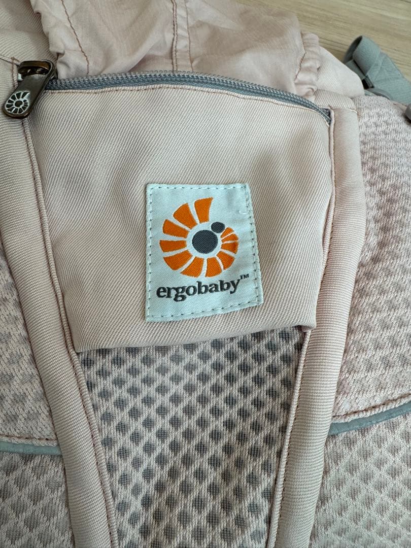 ergobaby OMNIBREEZEピンク オムニブリーズ 美品 ポーチ付き
