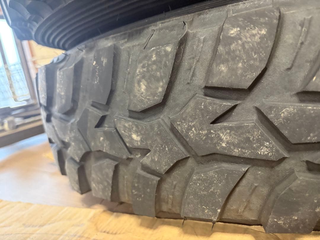 ダンロップ7.00MT2。16インチ ホワイト7スポークタイヤホイールセット