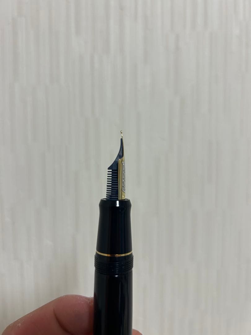 パイロット カスタムurushi 黒 中細字（MF）