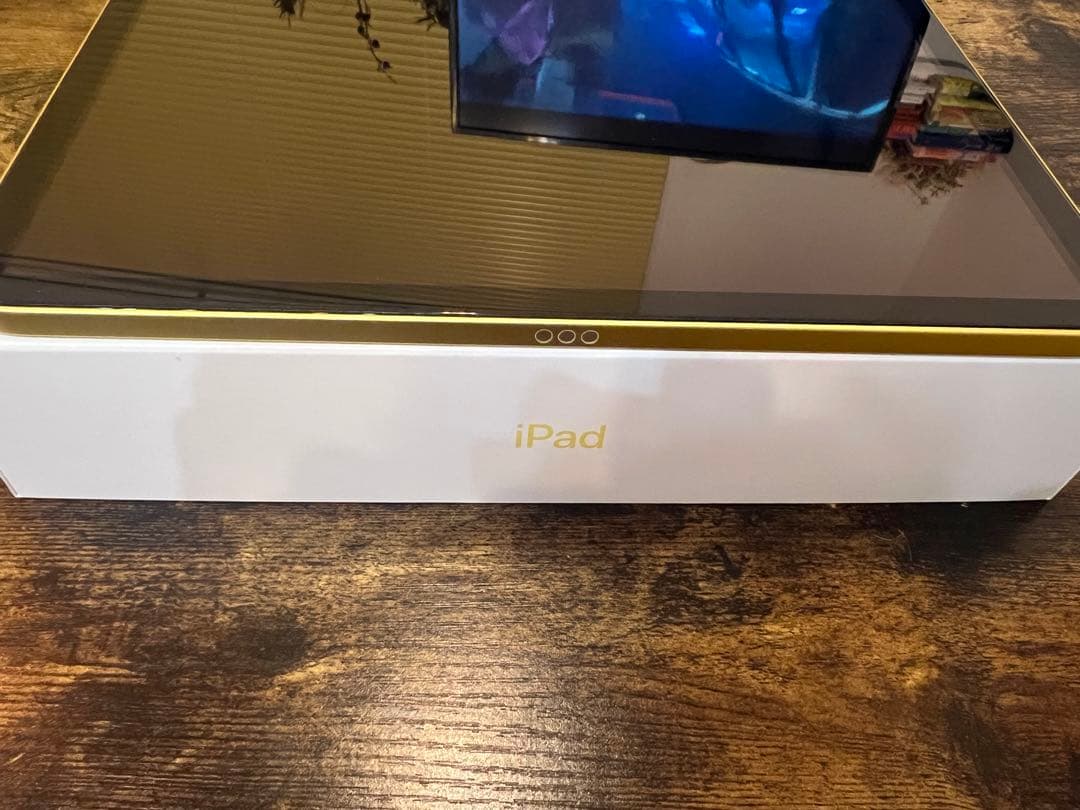 《美品》iPad (第10世代) 10.9インチ　64GB