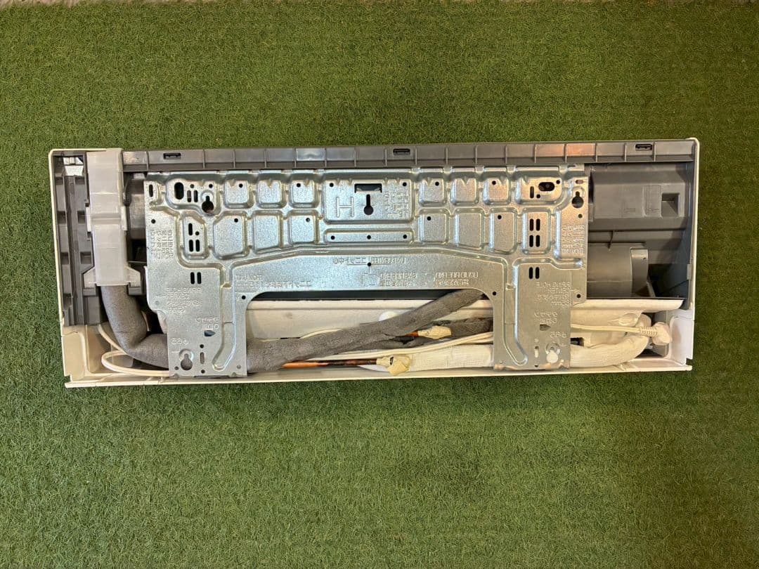 2049 日立【RAS-HT25L (W)】2022年製 8畳 エアコン 中古