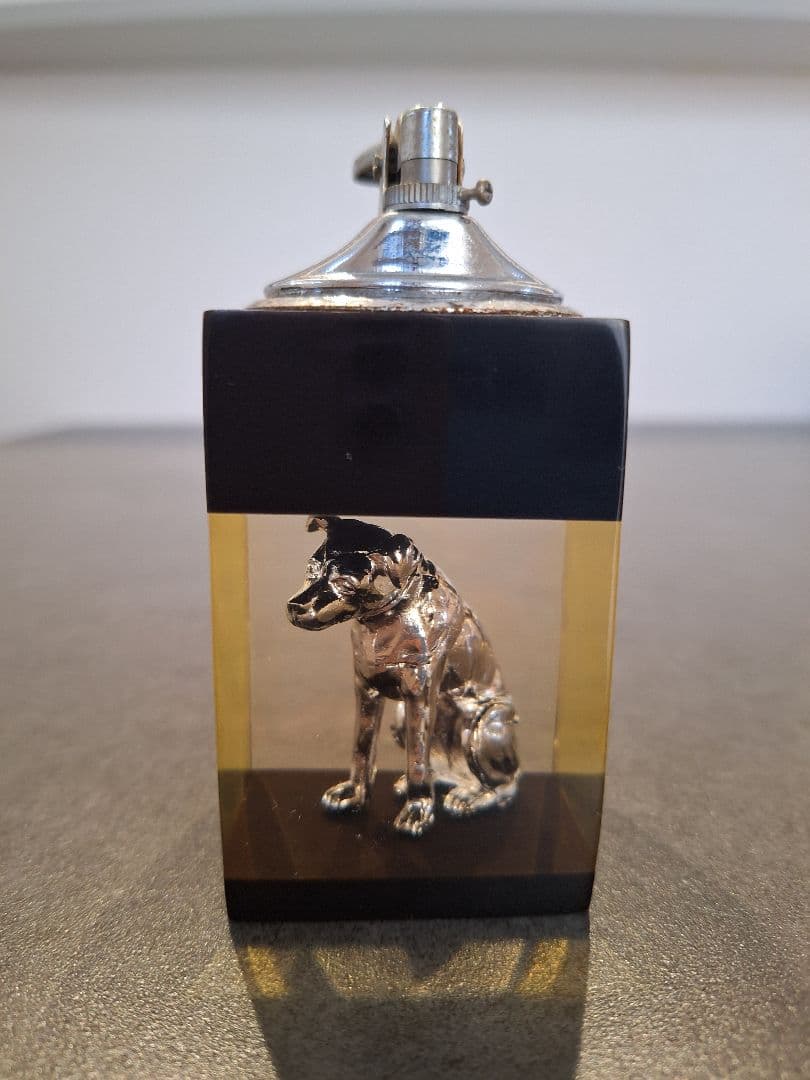 ビクター犬のライター