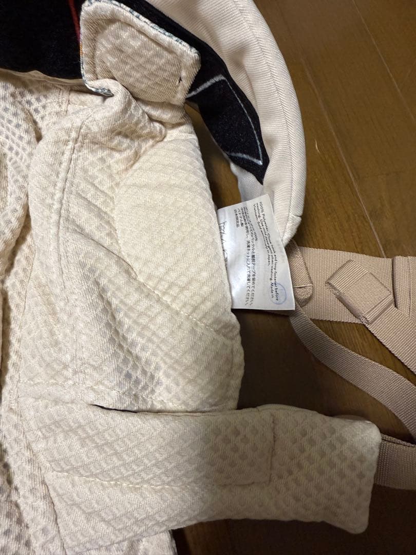 ergobaby OMNI Breeze 抱っこ紐 ベージュ・花柄