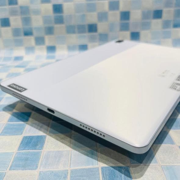 Lenovo TB-J607Z Androidタブレット 本体