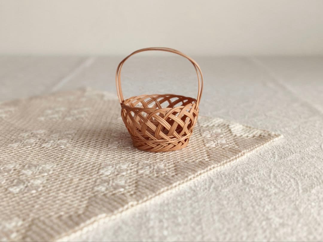 【mkuさま】 small basket ❀ 飴色のステキな バスケット