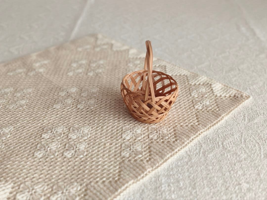 【mkuさま】 small basket ❀ 飴色のステキな バスケット