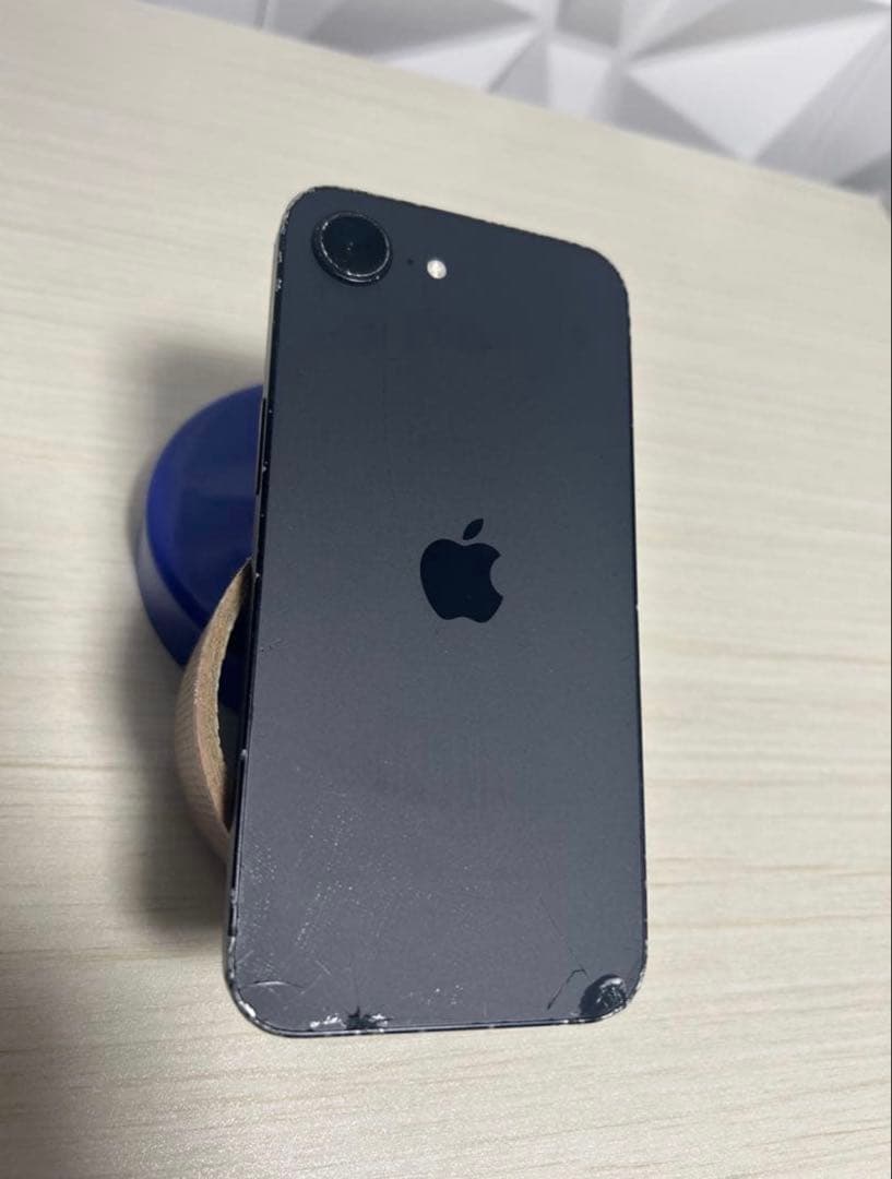 iPhone16e本体　完全に初期化済み