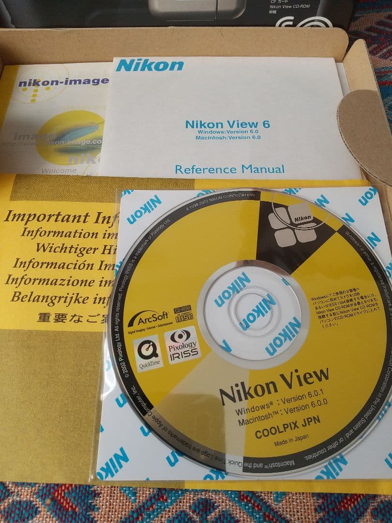 ニコン COOLPIX SQ 元箱、バッテリー3個付き