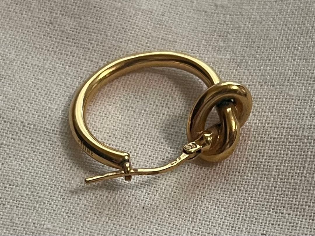 celine ノットピアス片耳