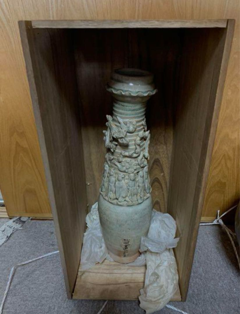 中国南宋越州窯影青貼塑人物紋魂瓶