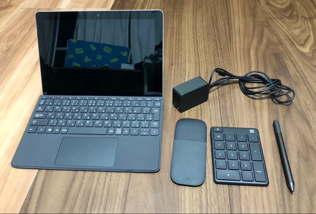 Windowsタブレット本体 Microsoft Surface go
