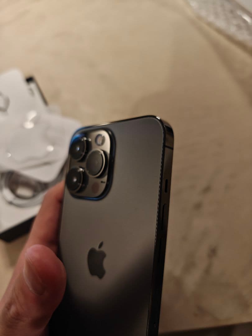 ●美品●iPhone 13 pro Simフリー バッテリー73%