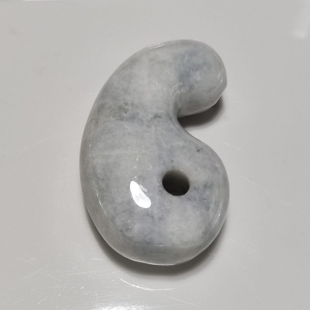 パワーストーン　天然石　勾玉　ミャンマー産　翡翠(ヒスイ)　166g　N.604