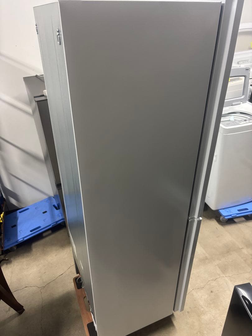 TCL P186BFW 2ドア 186L 冷蔵庫 右開き 2024モデルT