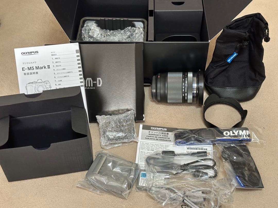OLYMPUS OM-D E-M5 MarkⅢ / ズームレンズ 12‑200