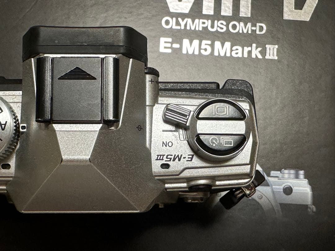 OLYMPUS OM-D E-M5 MarkⅢ / ズームレンズ 12‑200